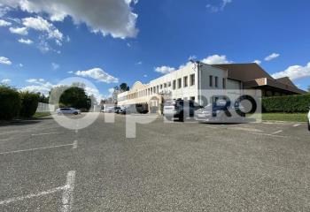 Location bâtiment avec quais - Proche A46 et A43