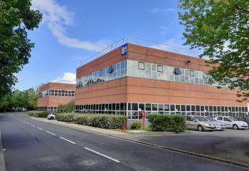 Location bureaux - Proximité A104 et A4  à Saint-Thibault-des-Vignes - 77400