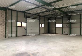 Location locaux d'activité - Facade A104