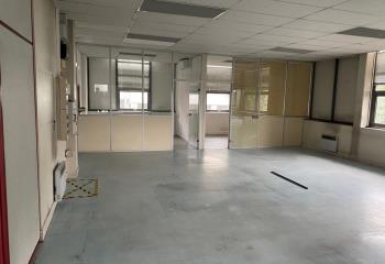 Location entrepôt - Proche RER A et Paris