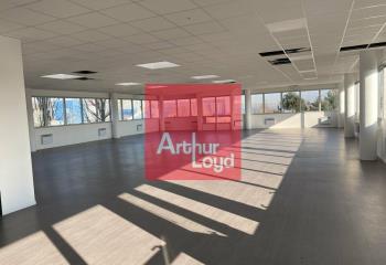 Local d'activité et bureaux à louer - Proximité A5, N6, N104  à Tigery - 91250