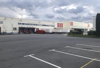 Entrepôt logistique à louer - Proche route M700 et bus  à Toufflers - 59390