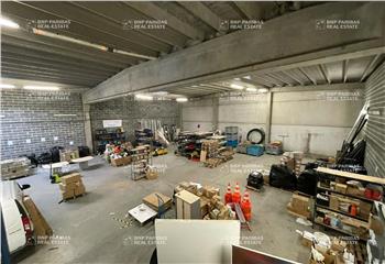Activité/Entrepôt 1000 m² à louer Vallon-Pont-d'Arc  à Vallon-Pont-d'Arc - 07150