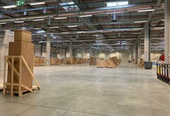 Entrepôt logistique à louer - Proximité autoroute A43