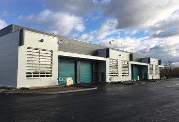 Local d'activité à louer - Proximité Saint-Fons et Feyzin  à Vénissieux - 69200