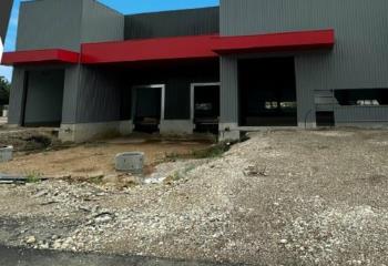 Location local d'activité - Excellente accessibilité  à Vénissieux - 69200