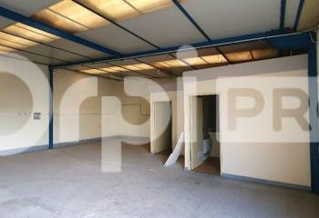 Location activité/entrepôt Verneuil-l'Étang (77390) - 100 m²