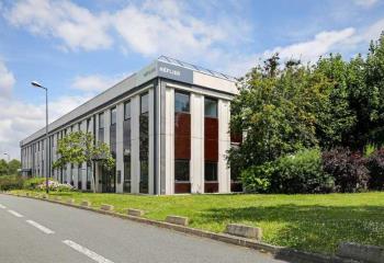 Location activité/entrepôt Villebon-sur-Yvette (91140) - 1752 m²  à Villebon-sur-Yvette - 91140