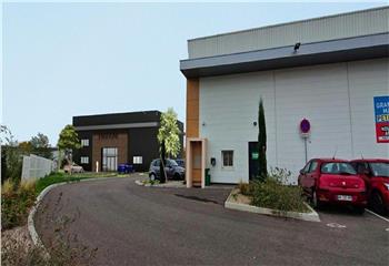 Local d'activité à louer proche A6  à Villefranche-sur-Saône - 69400