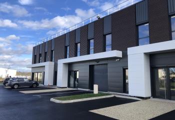 Local d'activité à louer - Proximité A6 et zone commerciale  à Villefranche-sur-Saône - 69400