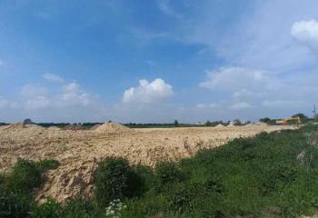 Location terrain Le Plessis-Belleville (60330) - 10000 m²  au Plessis-Belleville - 60330