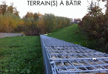 Terrain à louer - Proximité D607 et zone commerciale  à Pringy - 77310