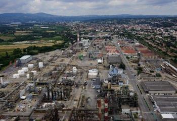 Terrain industriel à louer - accès A7 et TGV Lyon  à Roussillon - 38150