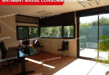 Vente bureaux - Proche axe-Vannes, 9 places de stationnement  à Arradon - 56610
