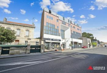 Vente bureaux - Proximité Barrière de Pessac, Rocade, Tram et Bus  à Bordeaux - 33000