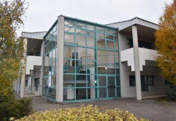 Bureaux à vendre - Proche A43, Tram T5 et Bus 52  à Bron - 69500