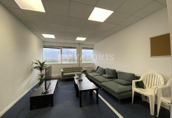 Vente bureaux - Proche A43, T2, T5 et périphérique Laurent Bonnevay  à Bron - 69500