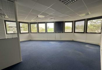 Bureaux à vendre - Proche Bordeaux Lac, bus, tram et autoroute  à Bruges - 33520