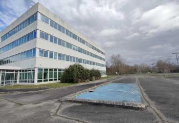 Bureau à vendre Buc (78530) - 3633 m²  à Buc - 78530