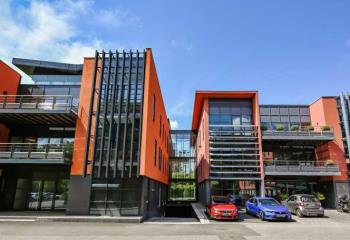 Bureau à vendre Caluire-et-Cuire (69300) - 2413 m²  à Caluire-et-Cuire - 69300