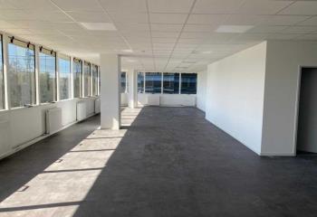 Bureau à vendre Cergy (95000) - 231 m²  à Cergy - 95000