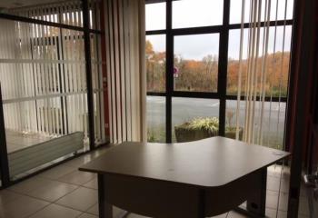 Bureaux à vendre proche Périgueux  à Champcevinel - 24750