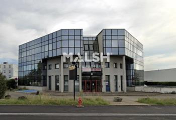 Vente bureaux  à Chassieu - 69680