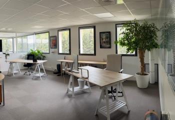 Vente bureaux vue imprenable sur la Pinède