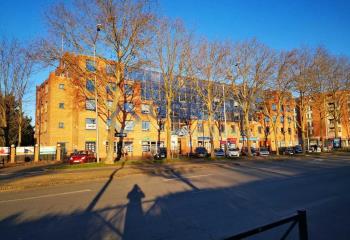Vente bureaux - Proche RER D et Tram T12  à Courcouronnes - 91080