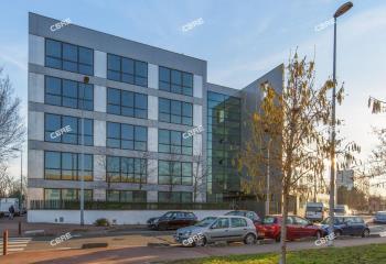 Vente bureaux - Proche métro, bus, RER, tramway et autoroute  à Gennevilliers - 92230