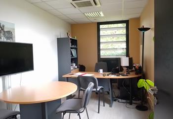 Vente bureaux - Proche gare et bus  à Givors - 69700