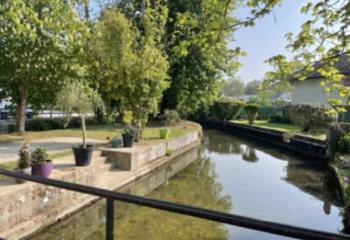 Vente bureaux - Proche centre et gare SNCF Chantilly-Gouvieux  à Gouvieux - 60270