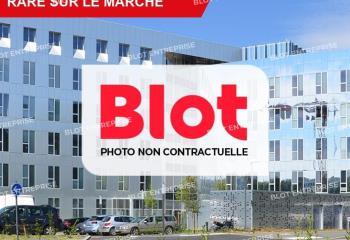 Bureaux à vendre avec parking  à Hennebont - 56700