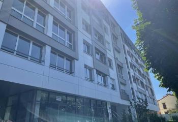 Vente bureaux, proche transports en commun et accès PMR  à Ivry-sur-Seine - 94200