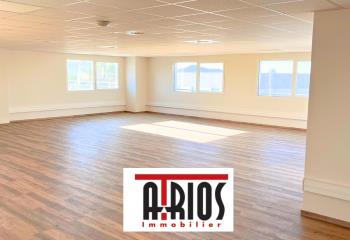 Vente bureaux - ZI - Ascenseur et parking  à La Farlède - 83210