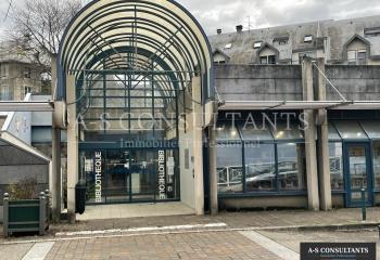 Vente bureaux à - Proche voir rapide - A43 A41  à La Motte-Servolex - 73290