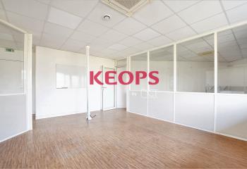 Vente bureau - Proche centre commercial et future station de métro
