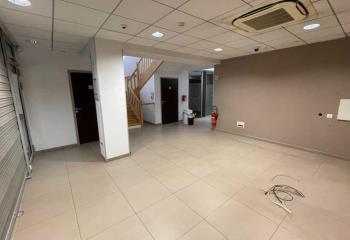 Vente bureaux - Proche gare, centre-ville et zone Auchan  à Louvroil - 59720