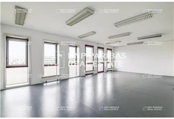 Vente bureaux - Pied gare Saint-Quentin-en-Yvelines  à Montigny-le-Bretonneux - 78180