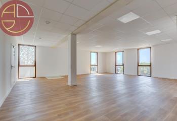 Vente bureaux, proche commerces et parking  à Muret - 31600