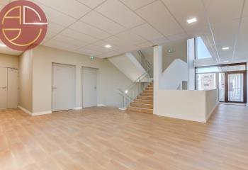 Vente bureaux, proche Toulouse, accès PMR et parking  à Muret - 31600