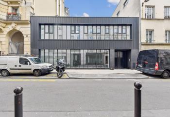 Vente bureaux - Proximité Gare de l'Est, bus, métro et RER  à Paris 10 - 75010