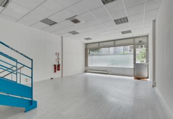 Vente bureaux, proche métro Crimée, balcon et parking  à Paris 19 - 75019