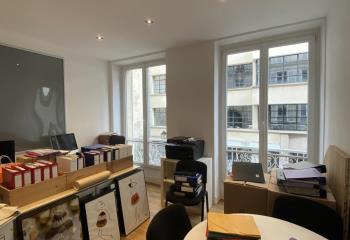 Vente bureaux, proche métro Arts-et-Métiers et bus
