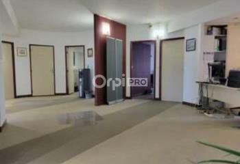Bureau à vendre (64000) - 297 m²
