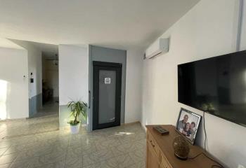 Achat bureaux proche A75 et transports  à Pézenas - 34120