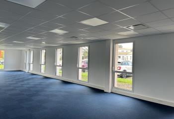 Vente bureaux - Proche route D213 et gare SNCF  à Pornic - 44210