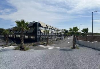 Vente bureaux, sortie A8, 125 places de parking  à Puget-sur-Argens - 83480
