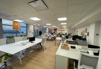 Vente bureaux - Proche Mairie et transports en commun  à Puteaux - 92800