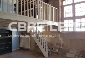 Vente bureau - Rez-de-chaussée, immeuble ancien